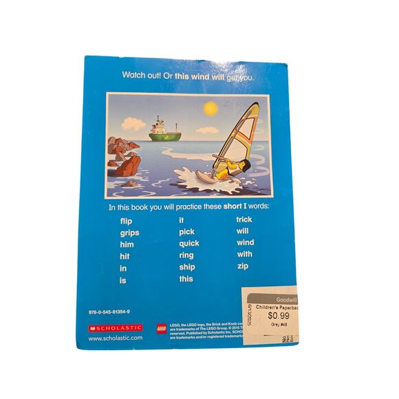 LEGO CITY The Wind Is Strong! Phonics Reading Program Book 3 First Edition - Picture 7 of 7
